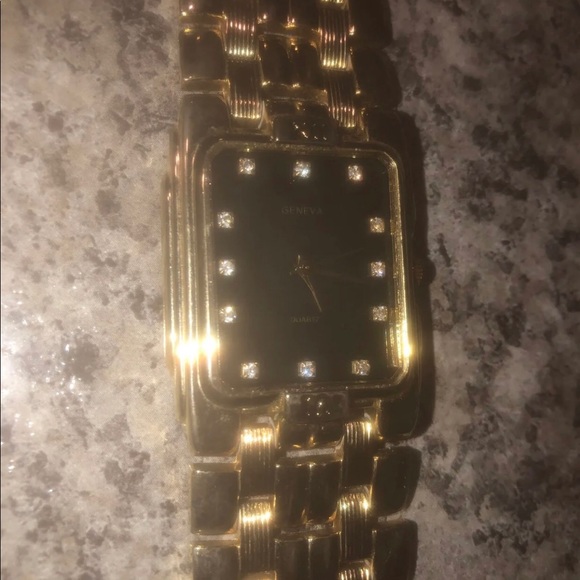 1950s Vintage 14k Gold Geneva Quartz Watch - Picture 4 of 5